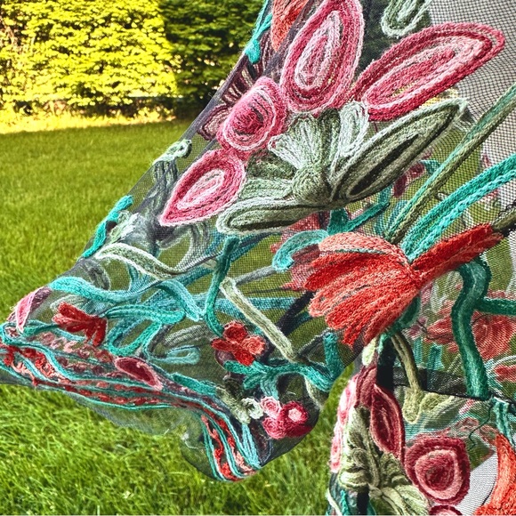 SHEIN SHEER FLORAL CROP TOP - Picture 12 of 15